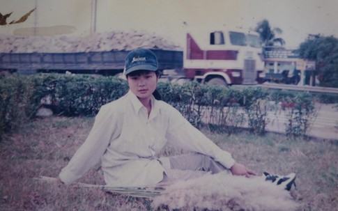 Cha mẹ già mong ngóng con gái suốt 16 năm vì lời hẹn 'sẽ trở về'