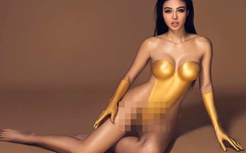 "Hoa hậu ăn chơi nhất Sài Gòn" khoe gần trọn vẹn cơ thể khi mặc nội y vẽ