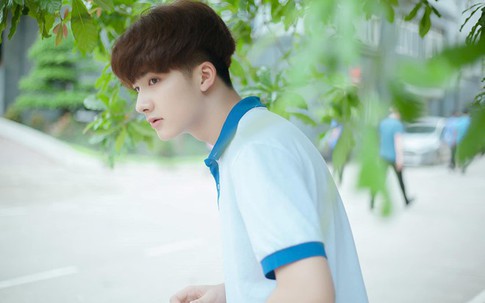 Dàn nam sinh 2K gây ‘bão mạng’: Từ đẹp trai thư sinh đến body 6 múi