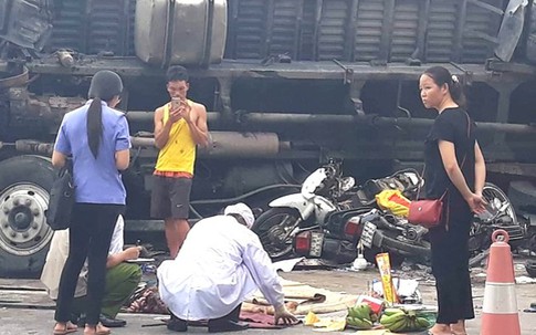 Vụ tai nạn kinh hoàng trên QL5: Ám ảnh lời kể nhân chứng
