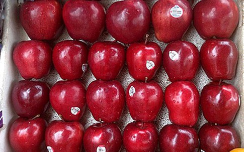 Vì sao táo ngoại để được lâu, khi rửa thấy vỏ nhớt?