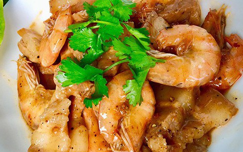 Đơn giản mà "đưa cơm" với tôm thịt rim nước cốt dừa