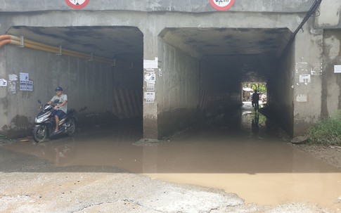 Cao tốc Pháp Vân - Cầu Giẽ: Vì sao đường gom vẫn tối om?