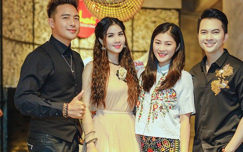 Em gái hoa hậu mừng Kha Ly chiến thắng cuộc thi hát bolero