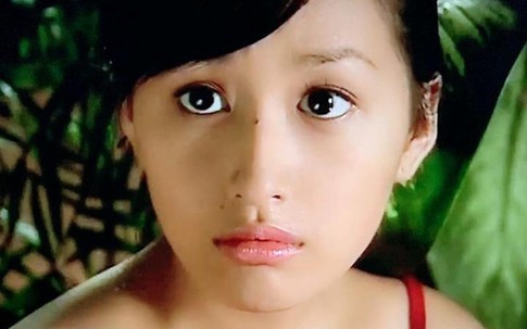 Hoa hậu Mai Phương Thúy đăng ảnh thời ngây thơ khi 20 tuổi