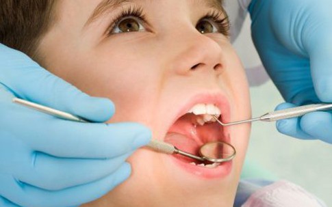 Khi trẻ chậm mọc răng, cần thận trọng với căn bệnh nguy hiểm này