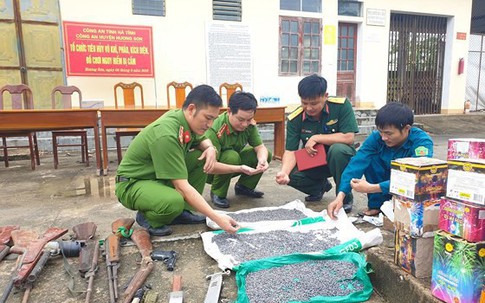 Hà Tĩnh: Số lượng lớn vũ khí, vật liệu nổ nguy hiểm được tiêu hủy