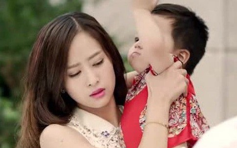 Phụ nữ sau khi sinh con, muốn biết địa vị của mình ở nhà chồng ra sao, ngồi vào bàn ăn sẽ rõ