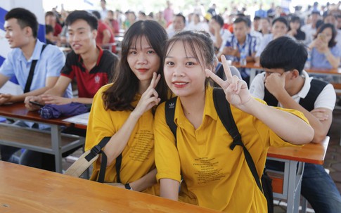 Tưng bừng ngày hội chào đón tân sinh viên trường Đại học Công nghiệp Hà Nội