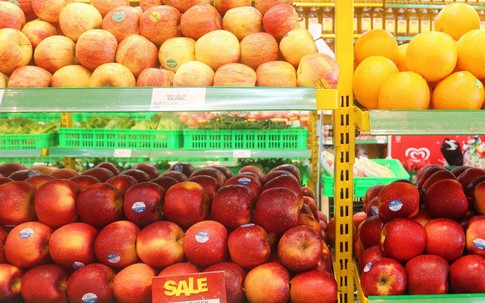 Tại sao bán trái cây nhập khẩu giá rẻ gần một nửa so với thị trường, BHX vẫn có lời?
