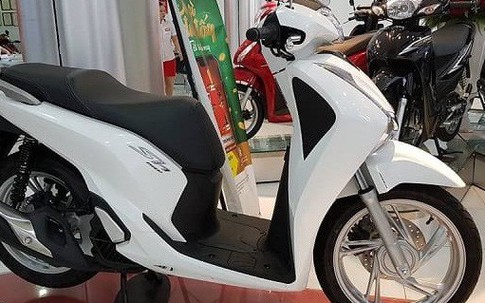 Tháng cô hồn, những mặt hàng giảm giá dập dồn vẫn ế
