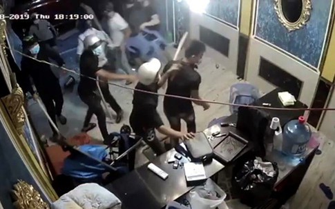 Vụ giang hồ đập phá nhà hàng ở Sài Gòn: Khởi tố thêm kẻ kéo đàn em đi đập phá