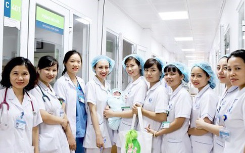Điều kỳ diệu đã đến với gia đình quân nhân có con sinh non 27 tuần