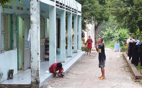 Vụ cán bộ Trung tâm nuôi dưỡng người già và trẻ tàn tật ăn chặn hàng từ thiện: Dân trong vùng biết lâu rồi?!