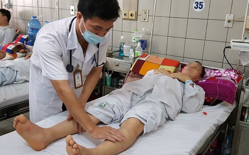 Nam thanh niên bị suy thận giai đoạn cuối sau liều thuốc của "lang vườn"