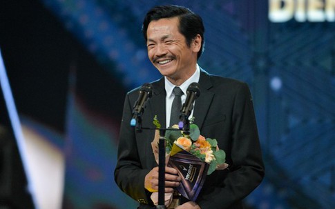 VTV Awards 2019: Giành giải “Diễn viên nam ấn tượng”, NSND Trung Anh cảm thấy tiếc cho Hồng Đăng