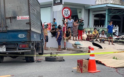 Tông vào xe tải, thiếu niên 17 tuổi ở Bình Dương chết thảm