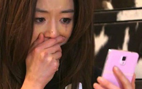 Xin nghỉ dài ngày để chăm chồng phẫu thuật ai ngờ sau vài phút định mệnh, vợ lại chuyển hướng sang đi du lịch với lý do bất ngờ