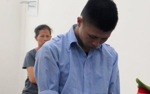 Người phụ nữ ở Hà Nội bị nhóm 9X lôi khỏi nhà, đánh giữa đêm