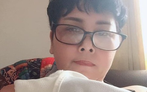 NSND Minh Hằng đau không ngủ được, khóc tu tu vì bất ngờ bị gãy tay phải