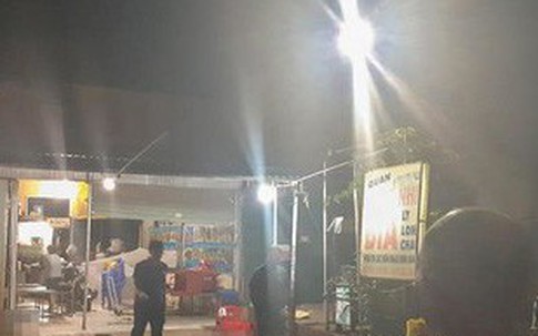 Mâu thuẫn gia đình, chồng sát hại vợ và người hàng xóm