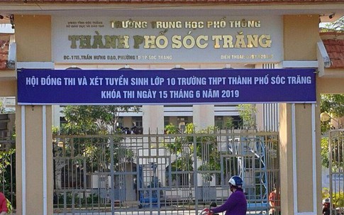 Hai hiệu trưởng trường cấp 3 ở Sóc Trăng bị khiển trách