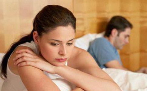 Chăn gối nhạt nhẽo, tôi và chồng không có tiếng nói chung