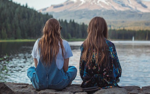 Đang say ngủ thì bị ai đó ôm chặt, tôi vùng dậy rồi chết sững khi thấy khuôn mặt anh ta