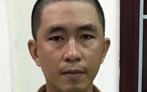 Ngáo đá, ném cá thối, vàng mã vào trụ sở Công an