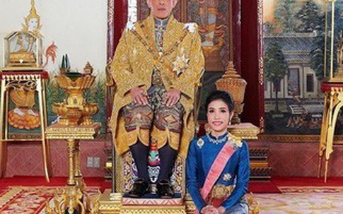 Những sóng gió hậu cung hoàng gia Thái Lan