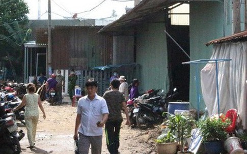Thi thể nam thanh niên đang phân hủy trong phòng trọ