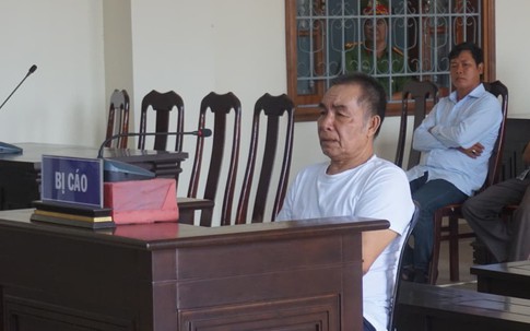 Cụ ông U80 lãnh án chung thân vì đánh chết hàng xóm 50 tuổi