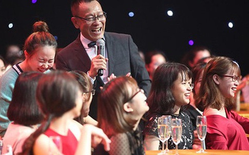 Lại Văn Sâm sau 2 năm về hưu đắt show, thu nhập cao hơn đương chức