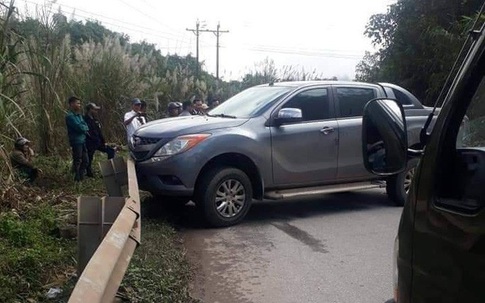 NÓNG: Công an, biên phòng đang truy bắt 2 kẻ chở 200kg ma túy vất xe bỏ trốn