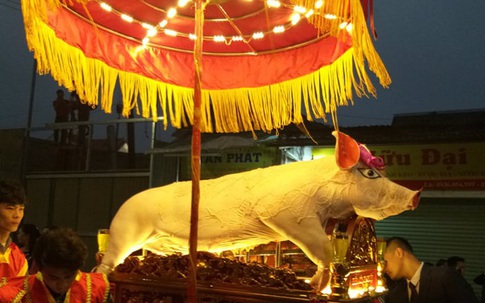Đầu xuân đi xem lễ rước “ông lợn” đặc biệt ở La Phù