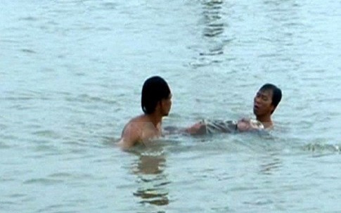 Rủ nhau ra sông Thái Bình tắm, một cán bộ phòng cháy chữa cháy chết đuối