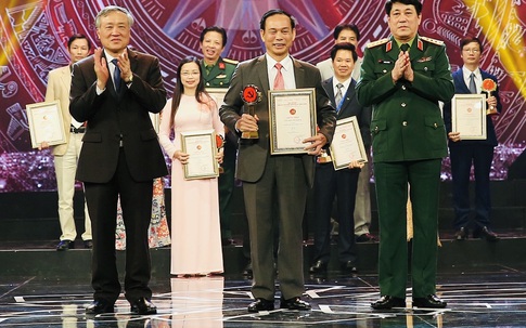 Đại tá - nhà báo Nguyễn Hòa Văn với "cuộc chiến chống giặc nội xâm" đầy cam go trên báo chí