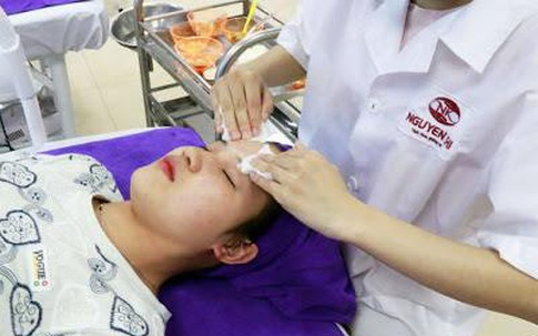 Trị nám miễn phí cho người nghèo và khách nám nặng tại Đông y Nguyên Khí