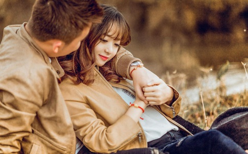 Vỡ òa nhận tin nhắn của chồng sau vấp ngã