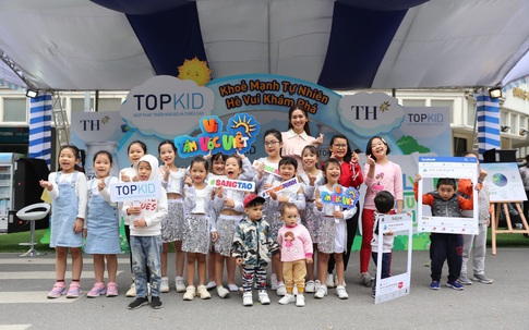 Á hậu Tường San bất ngờ trước sáng tạo từ cây, hoa lá của các bạn nhỏ
