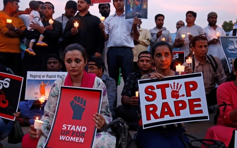 Thêm một phụ nữ bị cưỡng bức tập thể đến chết ở Ấn Độ