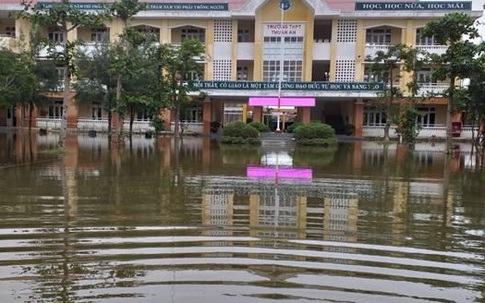 Trường học ngập nước, học sinh nhiều nơi chưa thể đến trường