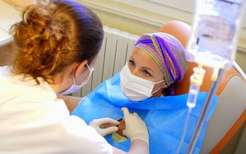 Sắp qua đời vì ung thư vú, người mẹ 3 con để lại bức tâm thư cuối cùng khiến nhân loại thêm một lần sợ hãi về "cái kết" của căn bệnh quái ác