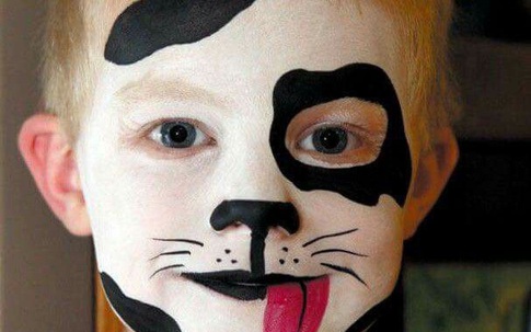 Nguy cơ trẻ bị dị ứng khi hóa trang Halloween