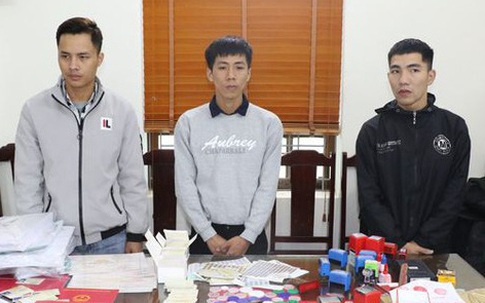 Phá đường dây lừa đảo và làm giả con dấu tài liệu của cơ quan tổ chức