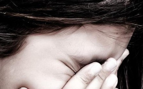 Từ tháng 11: Bị kết tội dâm ô trẻ em khi hôn người dưới 16 tuổi