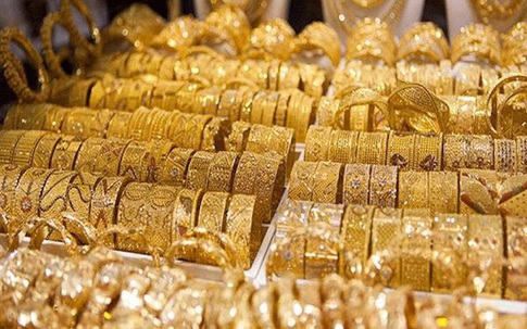 Giá vàng hôm nay 5/10: Tiếp tục giảm, thấp thỏm chờ tình hình sức khỏe của Tổng thống Donald Trump