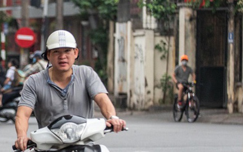 Đề nghị 'xóa sổ' mũ bảo hiểm lưỡi trai
