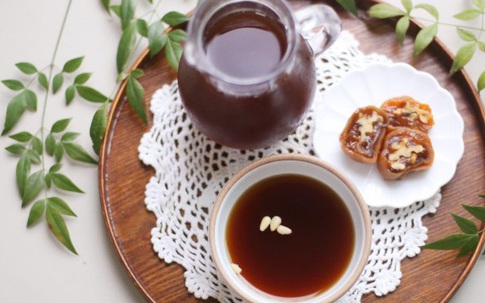 Mùa đông nhà tôi mỗi ngày không thể thiếu món trà này để đảm bảo cả nhà không bao giờ ốm mà da dẻ luôn mịn màng căng mướt