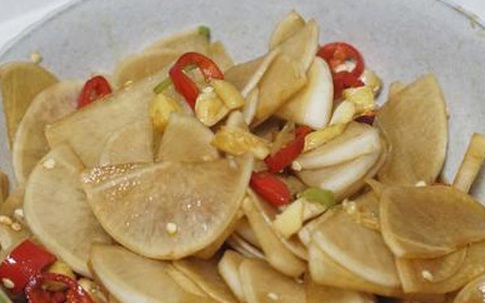 Làm củ cải muối xổi 1 lần để dành ăn cả tuần với gì cũng ngon